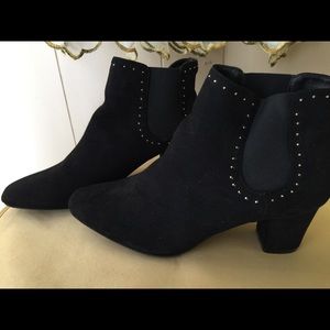 New Jaclyn Smith women Black fashion suede S 11m